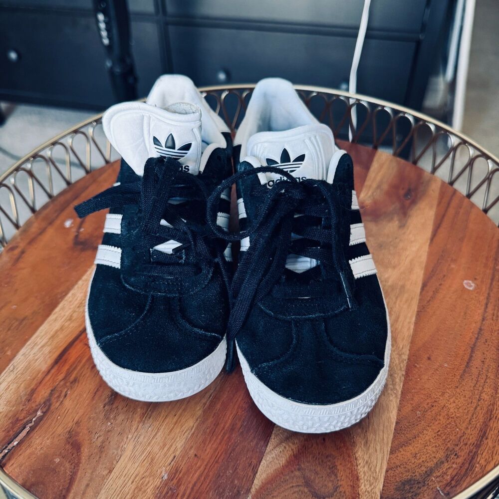 Adidas Gazelle black and white Size 1.5